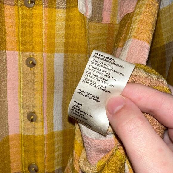 Pilcro Anthropologie Butter Yellow/Pink Plaid Button Down Shirt Size Small - Picture 5 of 6